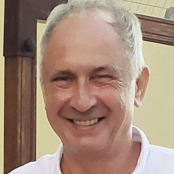Dr. Roland Lindacher